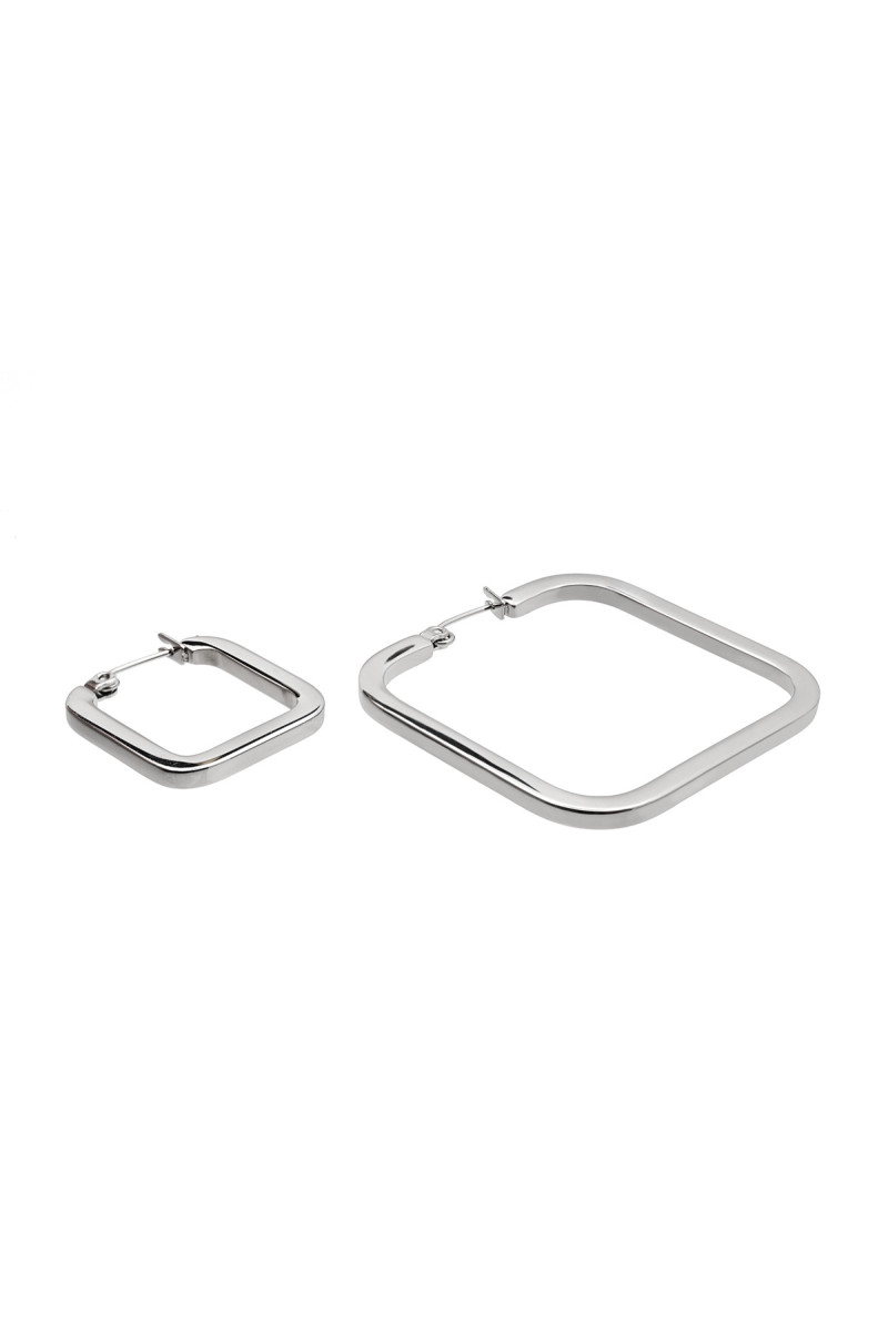 Square earrings in various sizes made of stainless steel