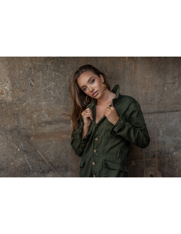 Large gold-plated stainless steel hoop earrings with a timeless and elegant design.