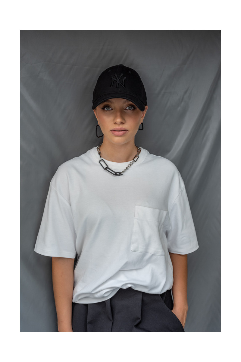 Square earrings in various sizes made of stainless steel