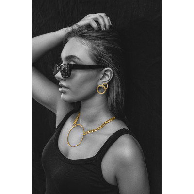 Gold-plated stainless steel Circle necklace with adjustable curb chain. 2