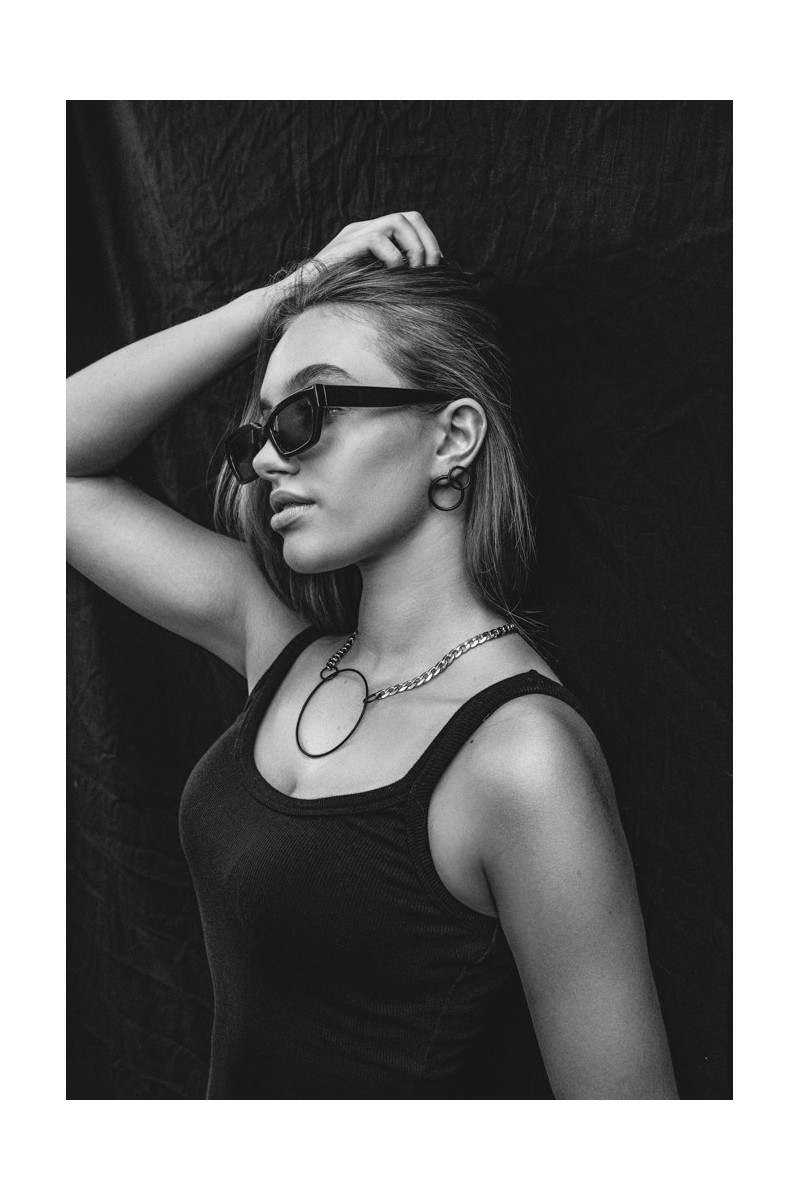 Modern Circle stainless steel necklace – curb chain