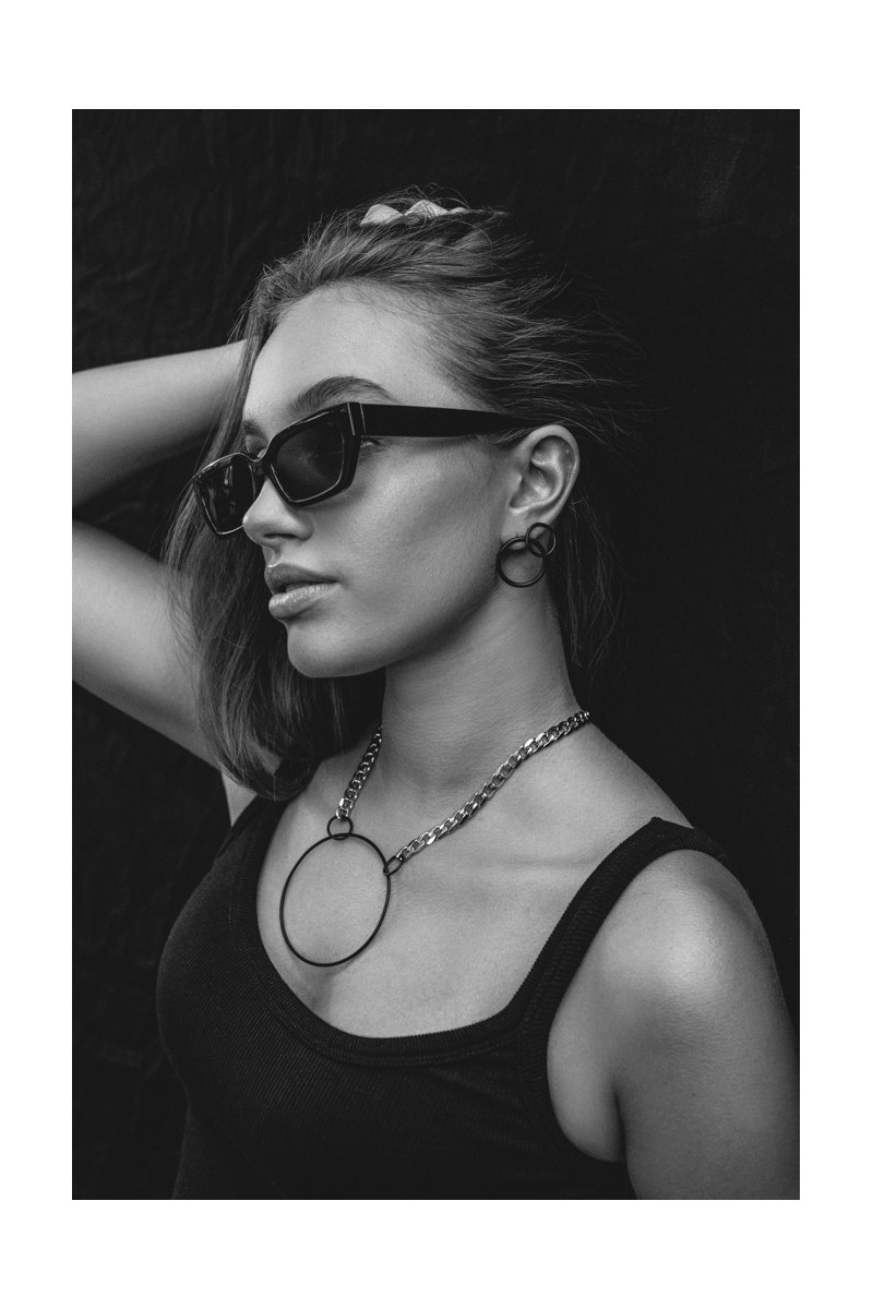 Modern Circle stainless steel necklace – curb chain