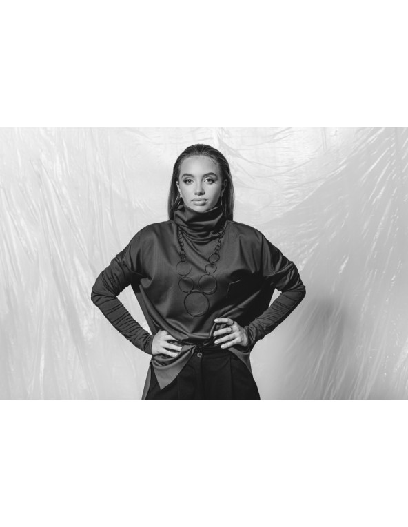 Black matte long Circle stainless steel necklace with multi-sized circular elements.