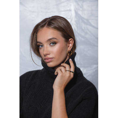 Gold-plated stainless steel hoop earrings in gold color with stud clasp. 2