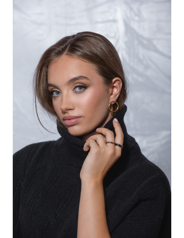 Gold-plated stainless steel hoop earrings in gold color with stud clasp.