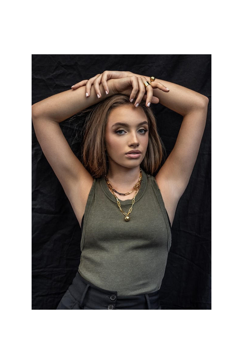 Gold-plated stainless steel choker with large links and decorative sphere