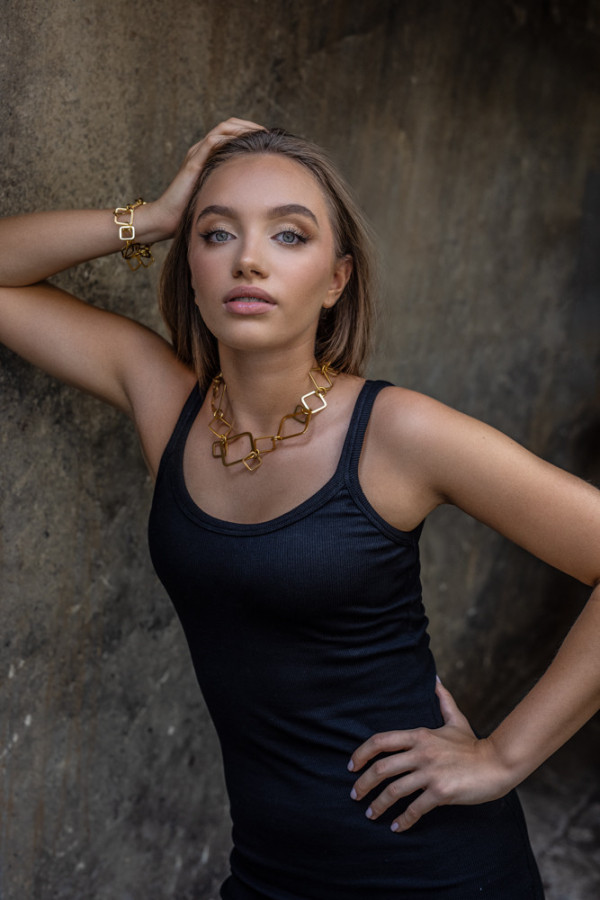 Gold-plated 3D stainless steel necklace with movable geometric elements 2