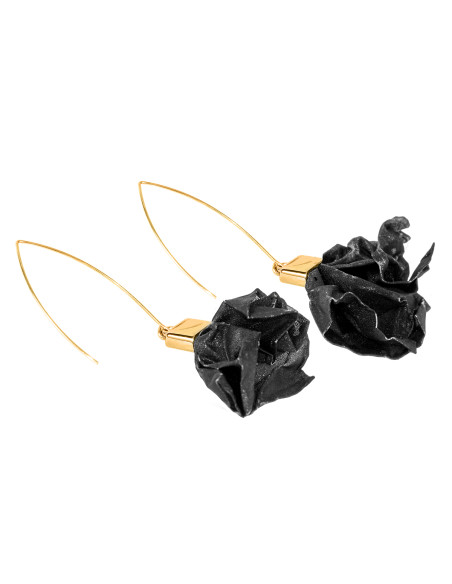 Handmade black stainless steel mesh and gold-plated sterling silver 925 earrings in black and gold tones.