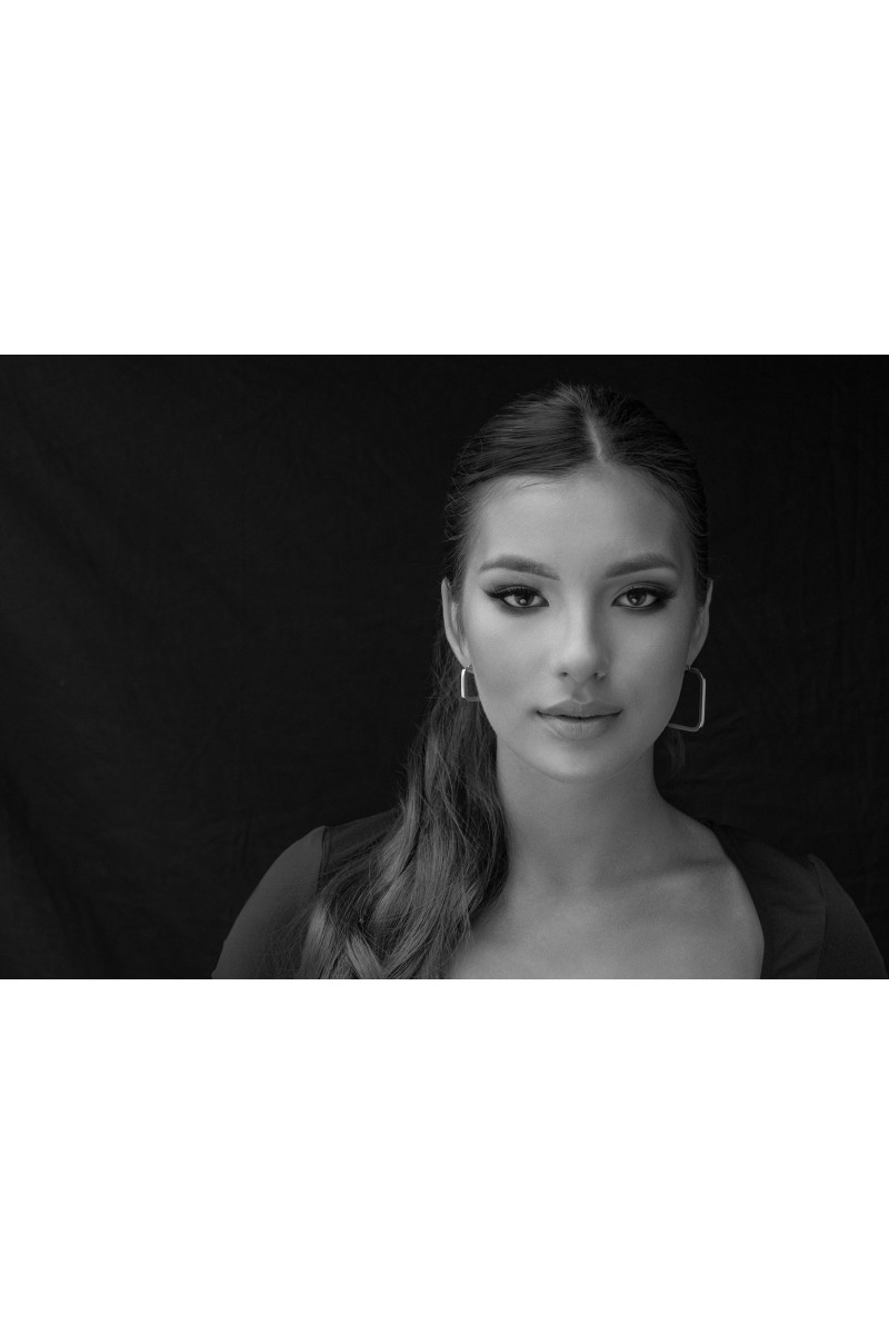 Square earrings in various sizes made of stainless steel