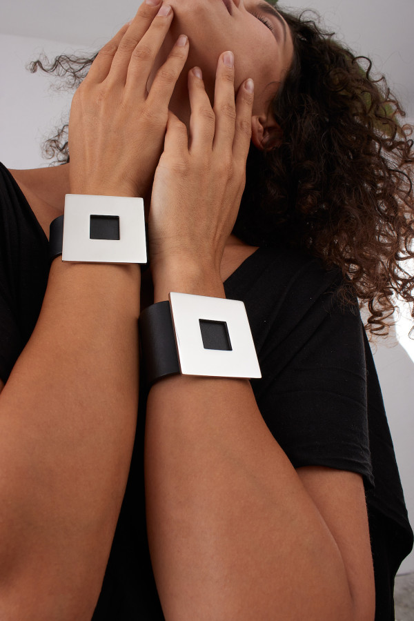 Black wide women's leather bracelet with a matte square accent and magnetic clasp 2