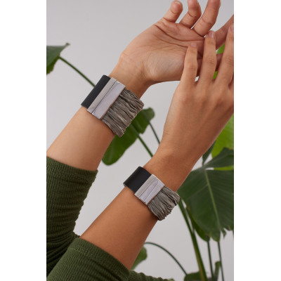 Black women's leather bracelet with stainless steel mesh and matte magnetic clasp 2