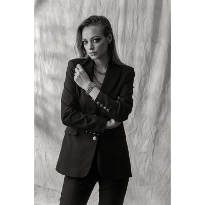 Double silver curb chain choker made of stainless steel with 6 mm and 4 mm chains. 2