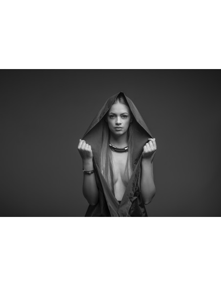 Adjustable black leather choker with shiny stainless steel element