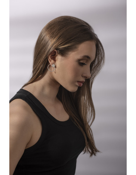 2-in-1 stainless steel earring set in silver.