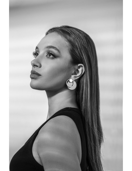 2-in-1 stainless steel earring set in silver.