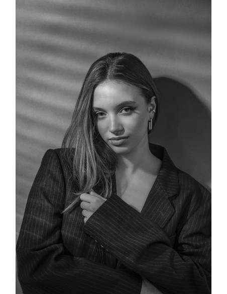 Silver 2.5 mm stainless steel ear cuff with polished finish.