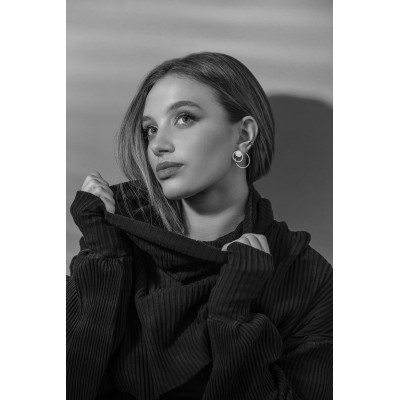 Silver 3.6 mm stainless steel ear cuff with polished shiny finish. 2