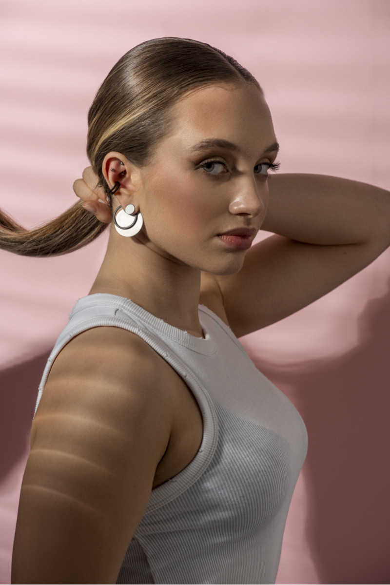 Matte black 5 mm double stainless steel ear cuff with modern matte finish.