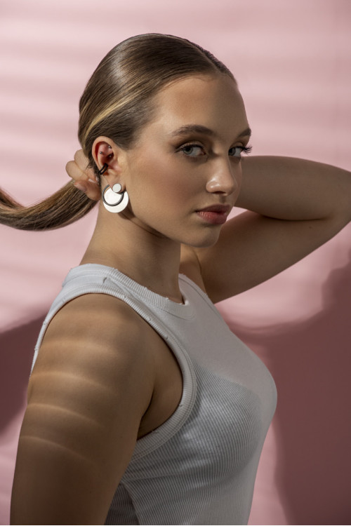 Matte black 5 mm double stainless steel ear cuff with modern matte finish.