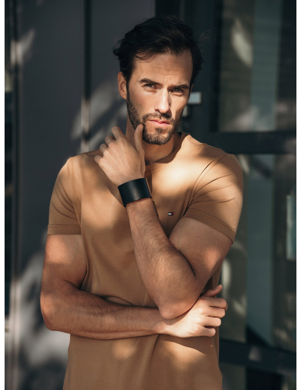 Wide men’s black leather bracelet with matte black magnetic clasp