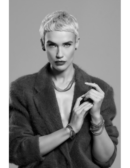 Stainless steel bracelet made of mixed chain styles