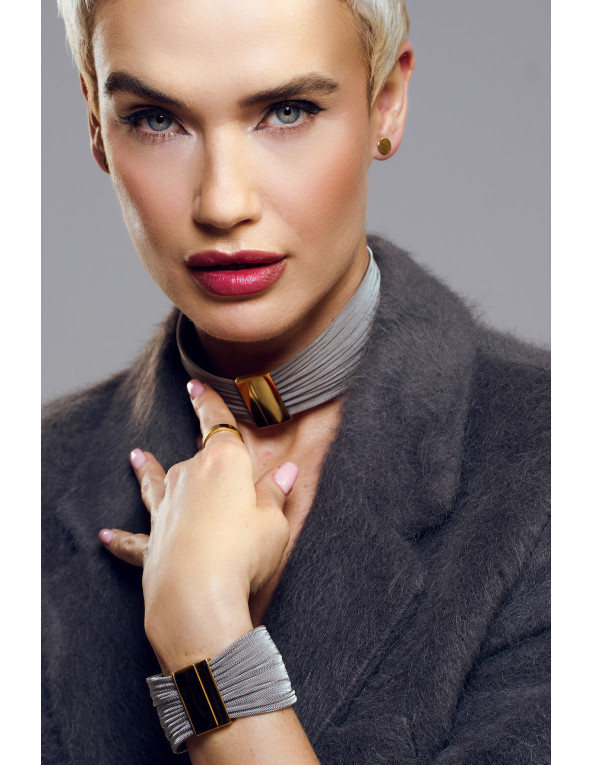 Bracelet made of stainless steel mesh with a gold-plated magnetic clasp – handcrafted.