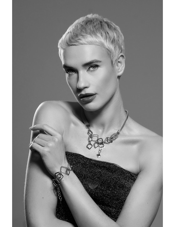 Gold stainless steel mesh necklace with square elements