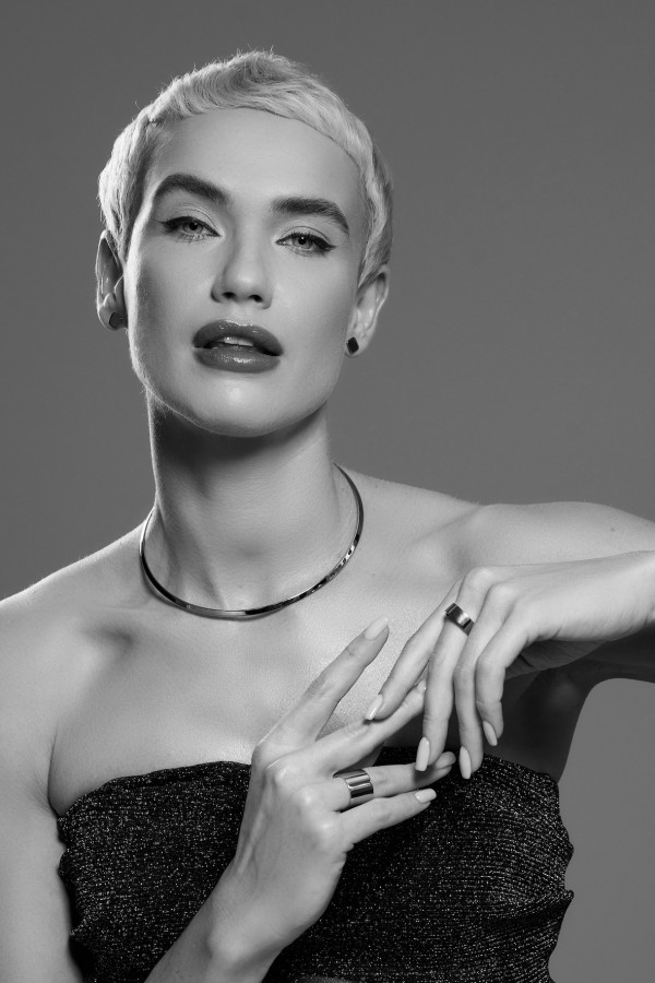 Gold-plated stainless steel choker – minimalist design 2