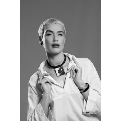 Black leather choker with shiny stainless steel square pendant and silver magnetic clasp 2