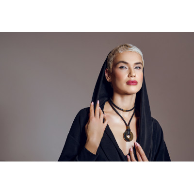 Leather necklace with gold-plated circle pendant by Moora – black cord, gold element. 2