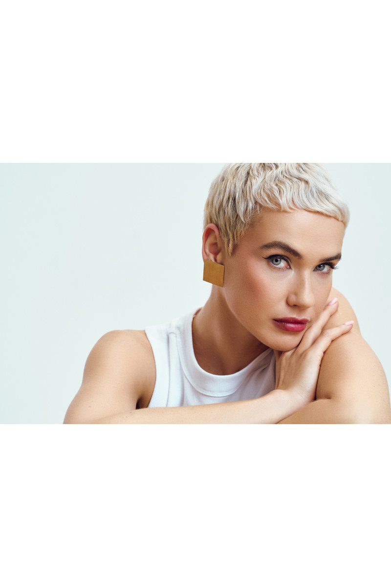 Old gold stainless steel square earrings with elegant geometric design