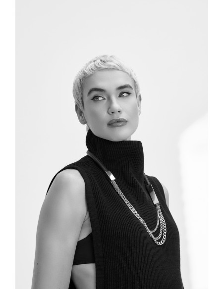 Leather and silver stainless steel necklace in a modern design