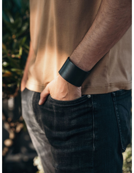 Men’s wide leather and stainless steel bracelet – modern, bold design