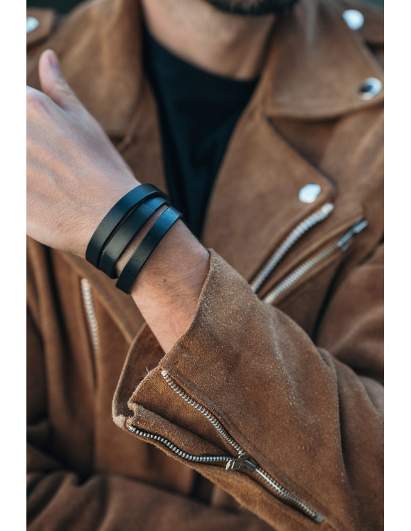 Black leather bracelet with matte steel detail and watch clasp, perfect as a gift.