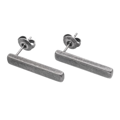 Delicate earrings in aged silver – minimalist design