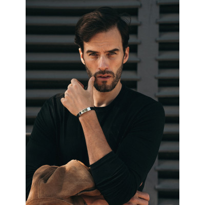 Black leather bracelet with engraving and silver stainless steel element – minimalist and personal. 2