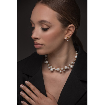 Delicate gold-plated earrings with 3 mm shell pearls 2