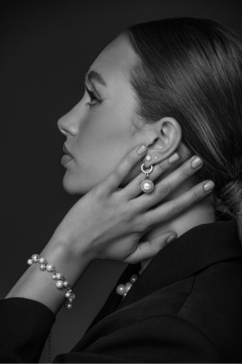 Silver hoop earrings with shell pearl 14 mm made of sterling silver