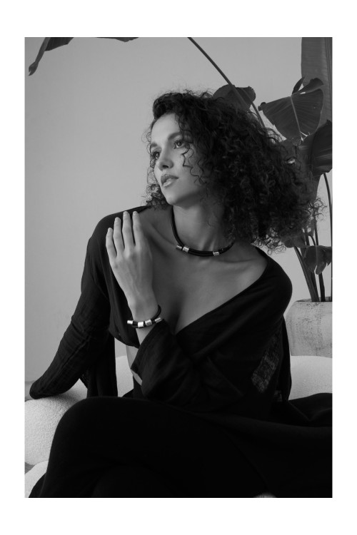 Adjustable leather necklace with aged steel