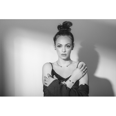 Delicate gold half-sphere earrings made of gold-plated stainless steel 2