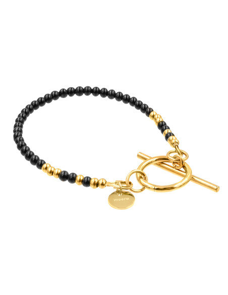 Delicate bracelet made of onyx and gold beads
