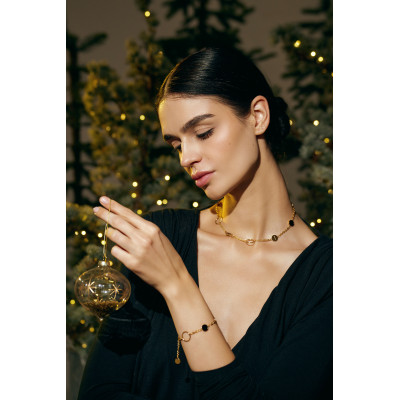 Modern stainless steel necklace with adjustable length in gold, silver, or matte black finish. 2