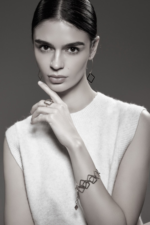 Square-shaped stainless steel ring 2