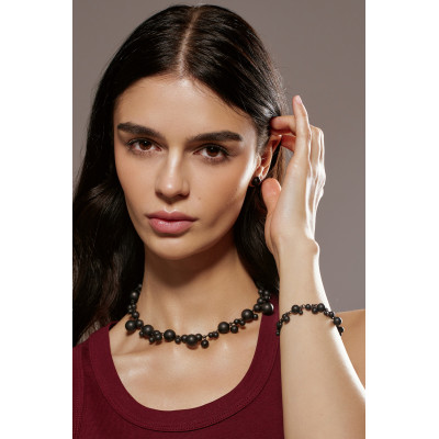 Matte black stainless steel bracelet in a modern style 2