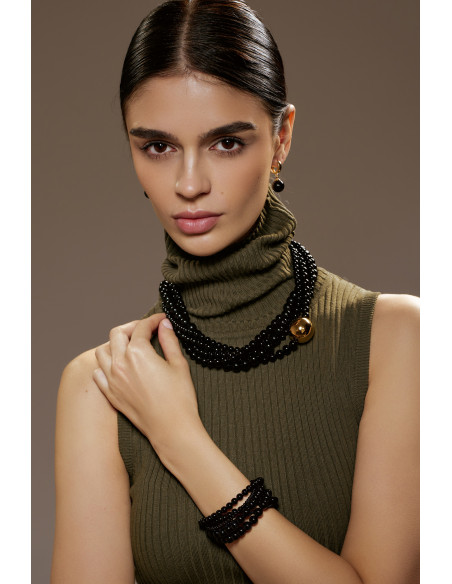 Classic bracelet made of natural onyx stones