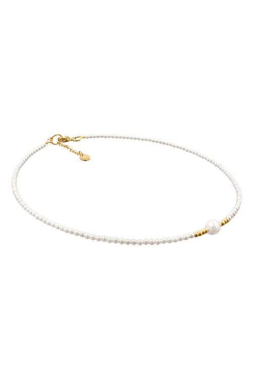 Delicate adjustable necklace made of white pearls