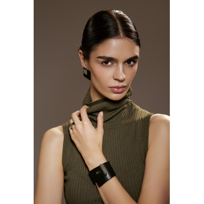 Square earrings made of natural leather and stainless steel in a modern style. 2