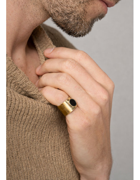 Men's signet ring with decorative eyelet
