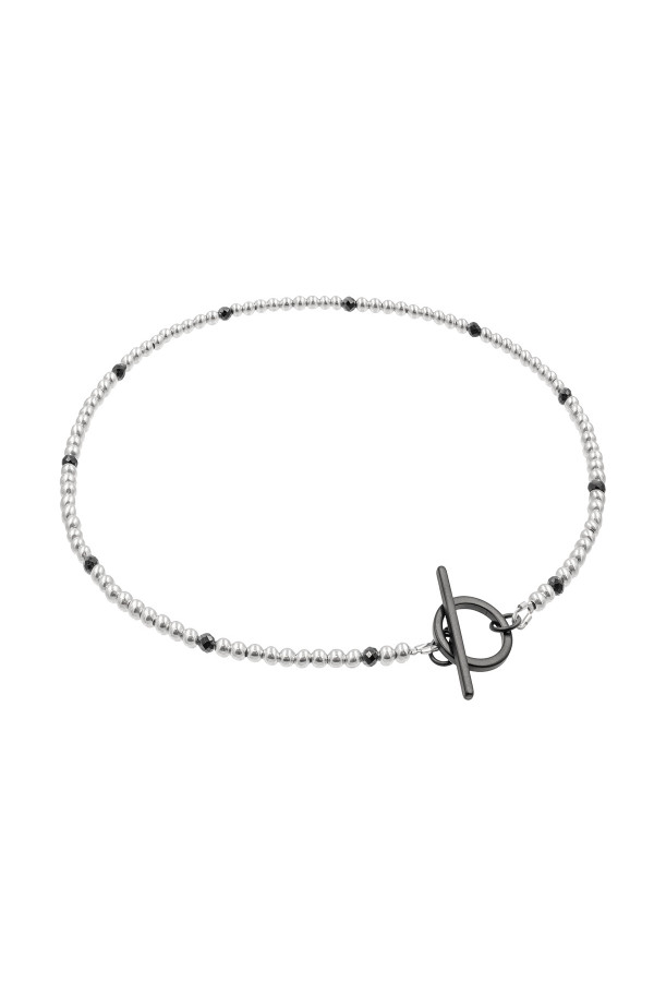 A delicate necklace with tourmaline and silver beads