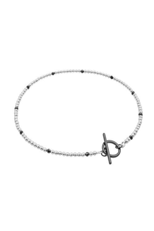 Delicate necklace with tourmaline and silver beads | moora.eu